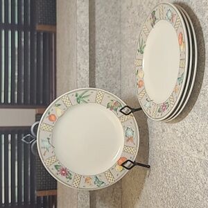 Mikasa Intaglio Set of 4 CAA31 SummerJewels Dinner Plates